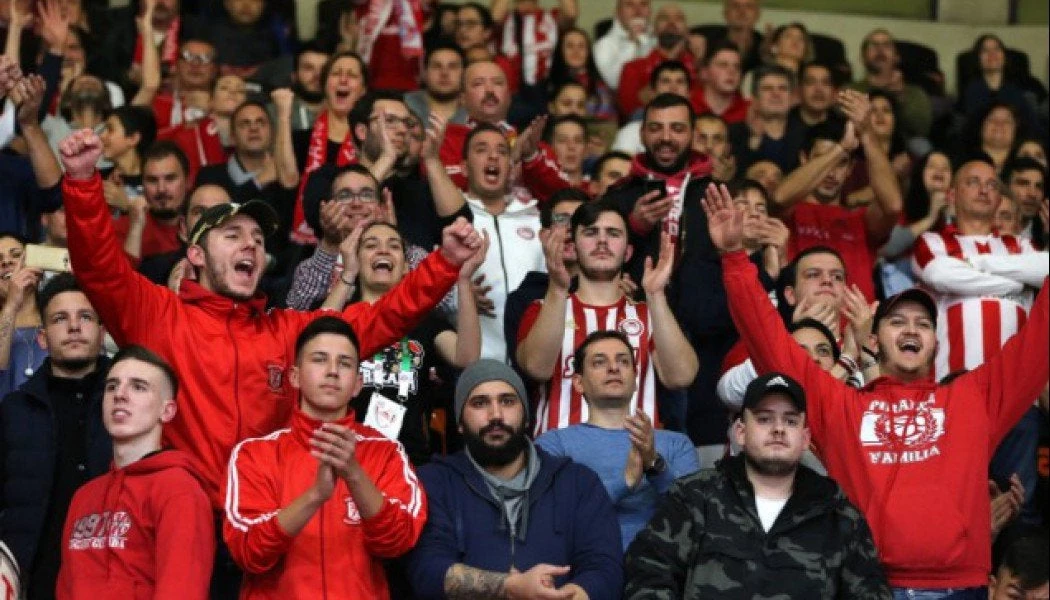 Σύρραξη στο Μόναχο – Τούρκοι μαχαίρωσαν οπαδό του Ολυμπιακού – Έβγαλαν ρόπαλα και σιδηρογροθιές!